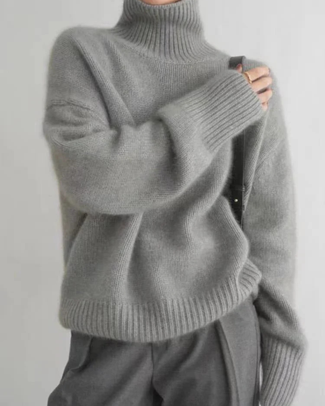 Amara - Cashmere Turtleneck