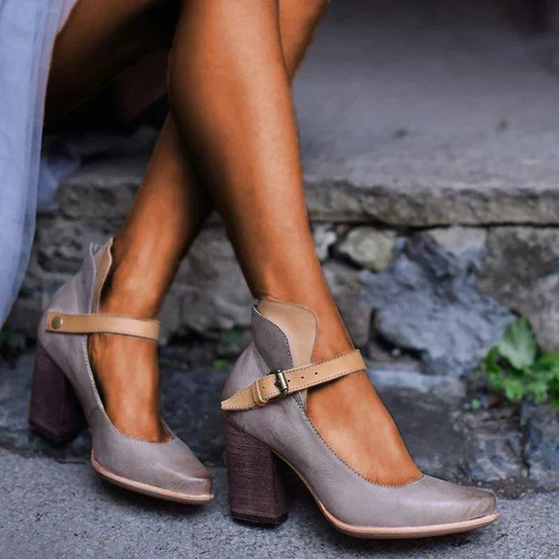 Dominique | Women's Elegant Block Heel Shoes - Ankle Strap - Closed Toe